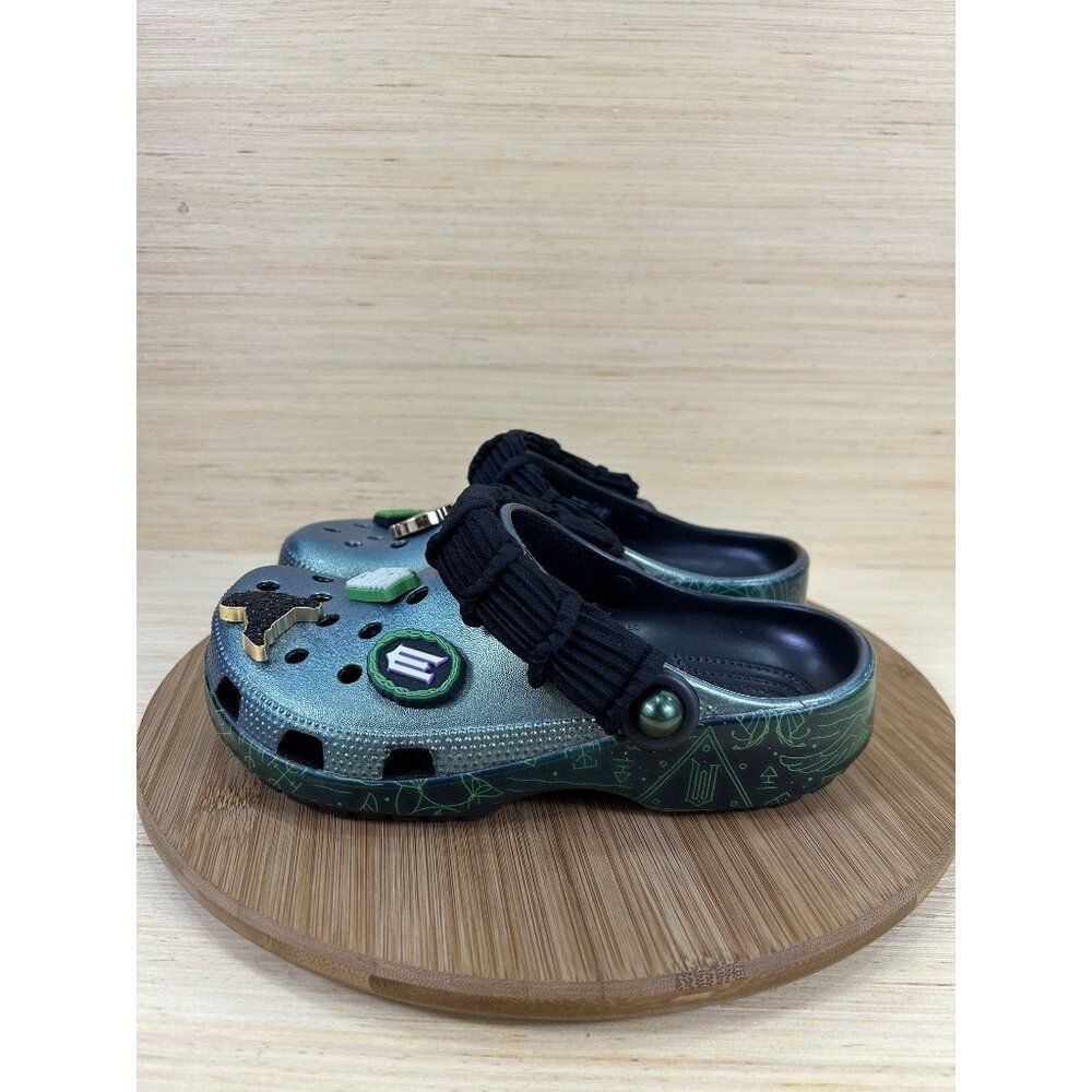 NEW Crocs Wicked Elphaba Classic Green Comfort Clogs Womens Size 7